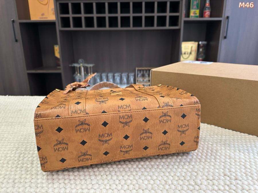 1:1 Replica MCM bag Airplane box — 1:1 Replica — photo 2