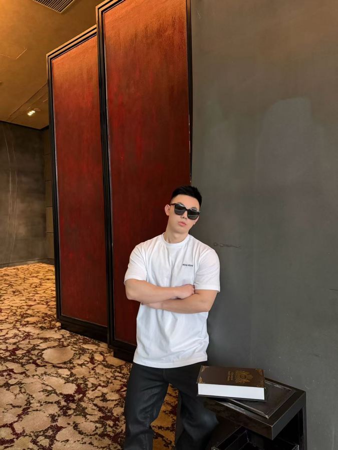 1:1 Replica MIUMIU men — AAA Quality Replica — photo 3