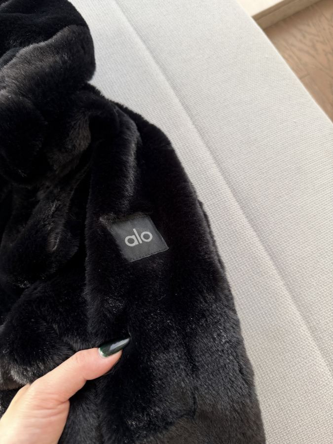 1:1 Replica Alo Jacket Extremely solid fur! — Premium Replica — photo 4