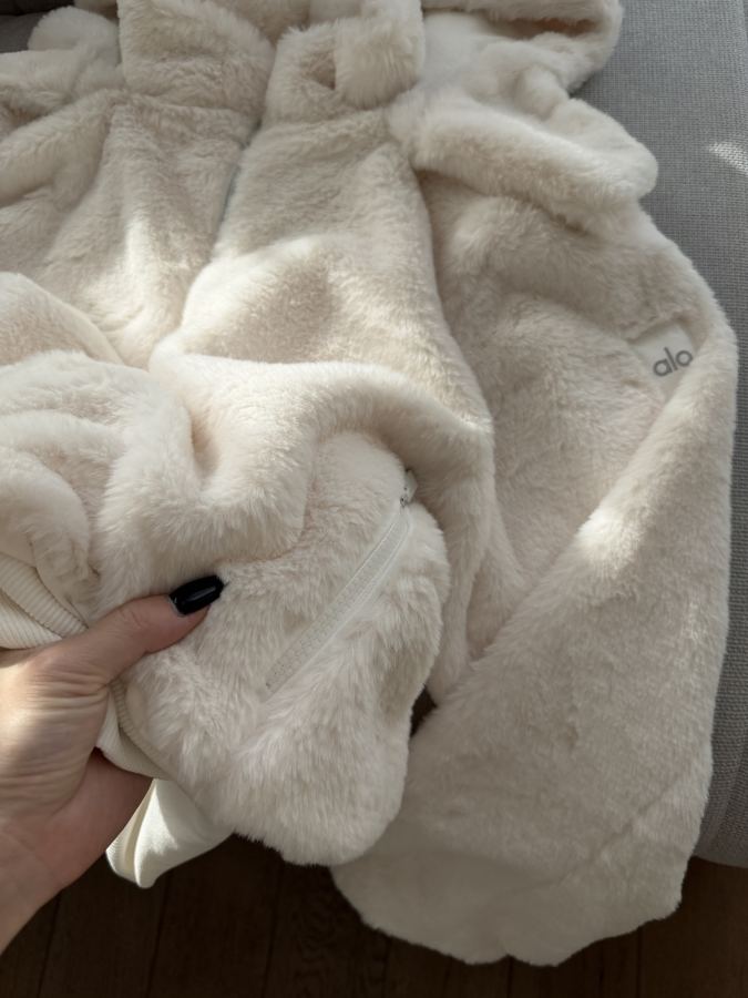 1:1 Replica Alo Jacket Extremely solid fur! — Premium Replica — photo 3