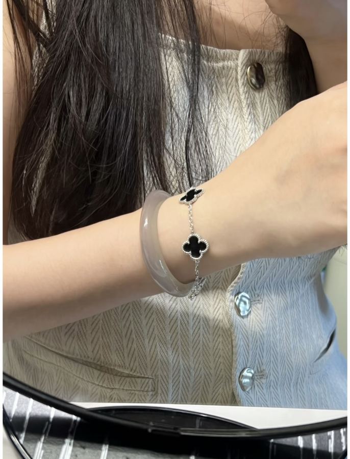 1:1 Replica Van Cleef & Arpels Jewelry VCA — Premium Replica — photo 3