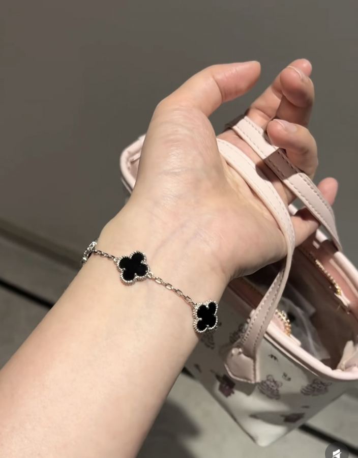 1:1 Replica Van Cleef & Arpels Jewelry VCA — Premium Replica — photo 7
