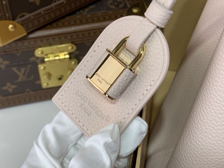 1:1 Replica LV bag Capucines M26319 — Premium Replica — photo 5