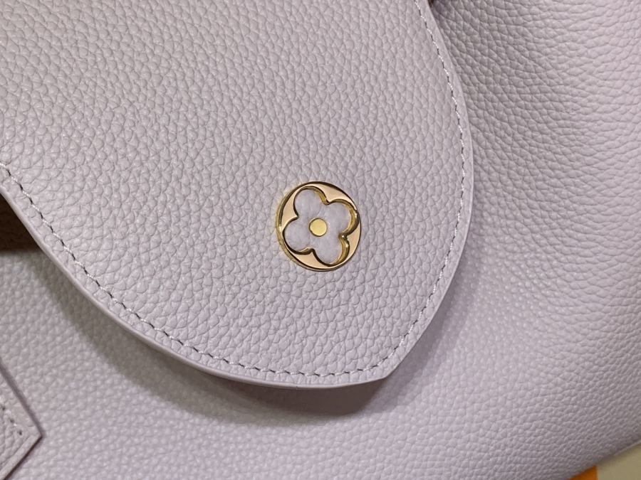 1:1 Replica LV bag Capucines M26319 — Premium Replica — photo 11