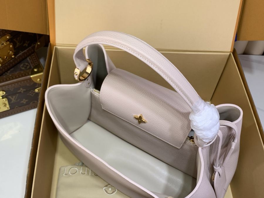 1:1 Replica LV bag Capucines M26319 — Premium Replica — photo 9