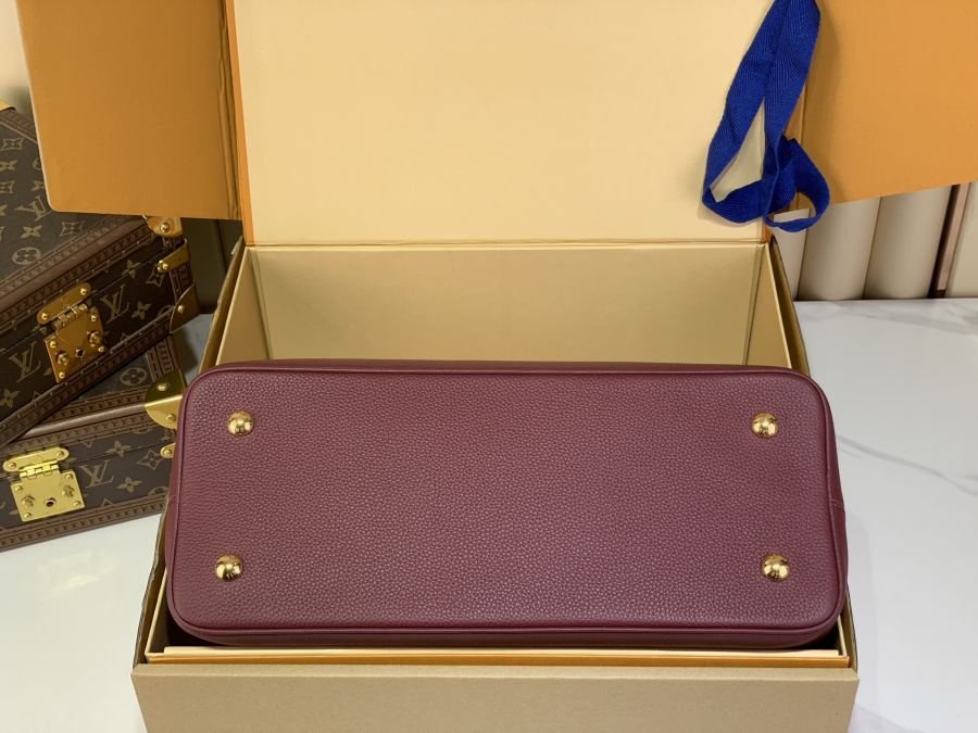 1:1 Replica LV bag Capucines M26319 — Premium Replica — photo 4