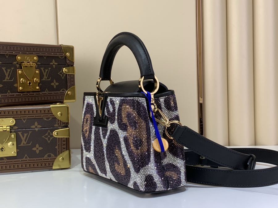 1:1 Replica LV bag capucines mini M13335 — AAA Quality Replica — photo 2