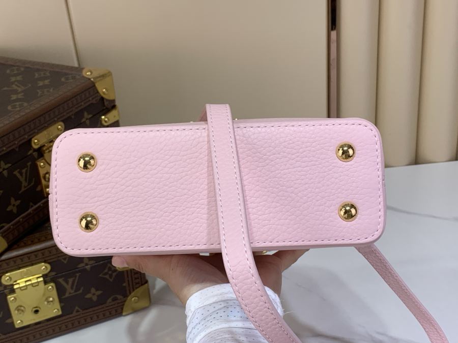 1:1 Replica LV bag CAPUCINES m29500 — 1:1 Replica — photo 4