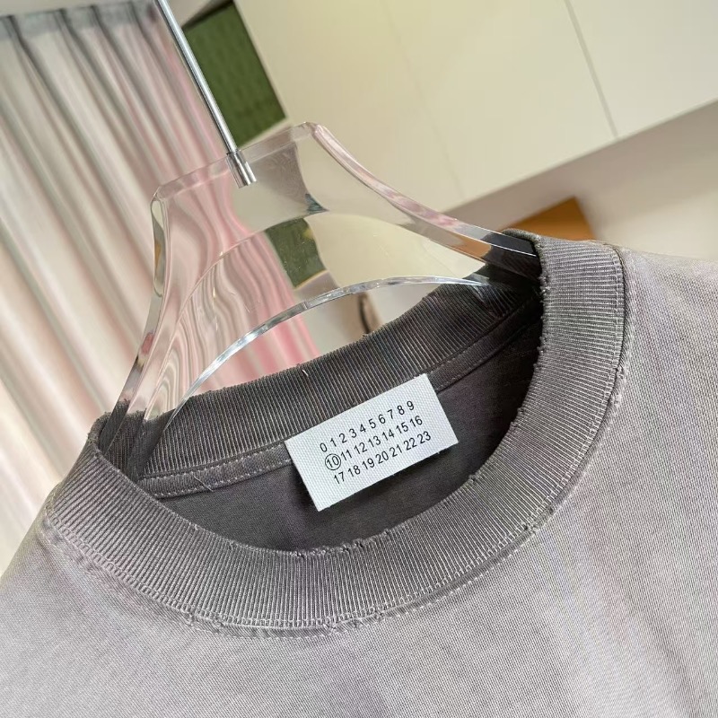 1:1 Replica MM6 men — AAA Quality Replica — photo 4