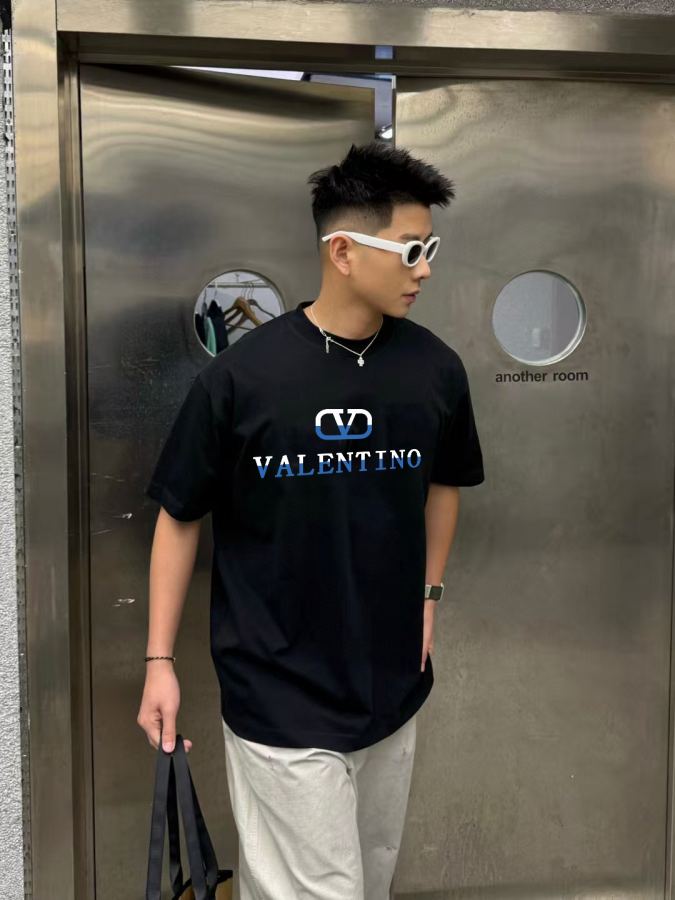 1:1 Replica Valentino men — 1:1 Replica — photo 2
