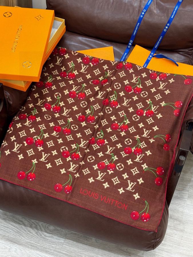 1:1 Replica LV scarf LV X TM MONOGRAM — Premium Replica — photo 4