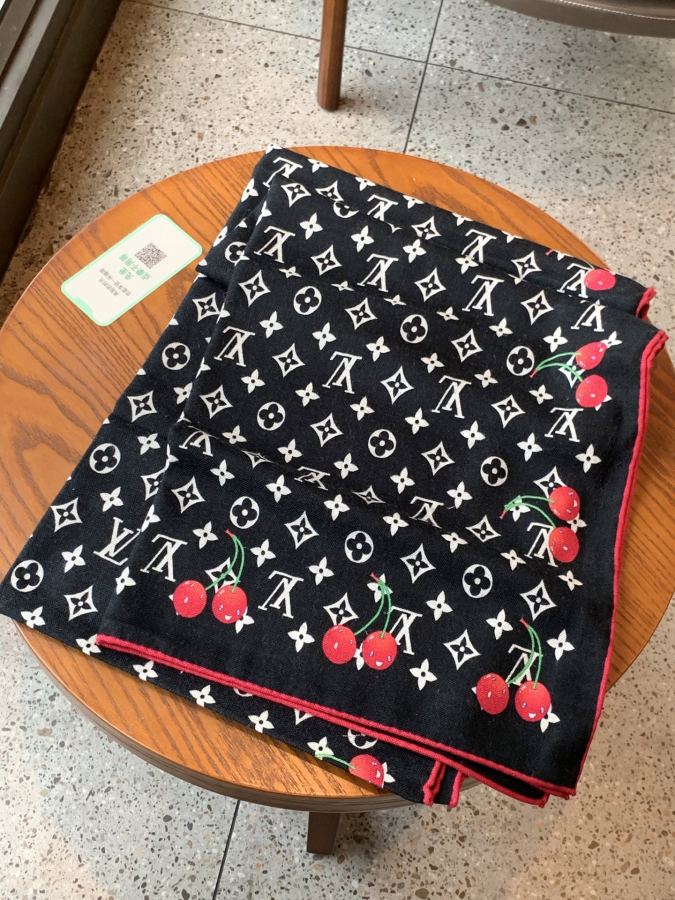 1:1 Replica LV scarf LV X TM MONOGRAM — 1:1 Replica — photo 4