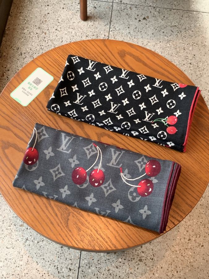 1:1 Replica LV scarf LV X TM MONOGRAM — 1:1 Replica — photo 9