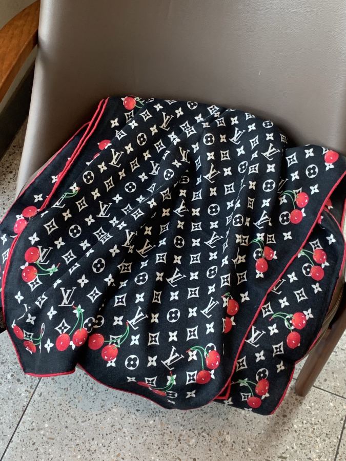 1:1 Replica LV scarf LV X TM MONOGRAM — 1:1 Replica — photo 7