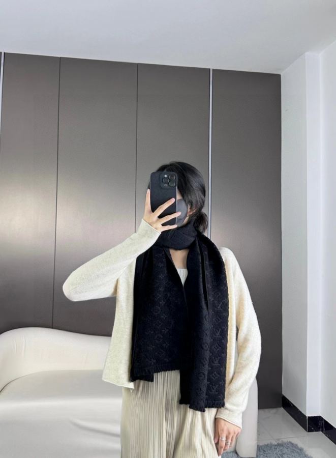 1:1 Replica LV scarf Lv Classical 30*180cm — AAA Quality Replica — photo 3