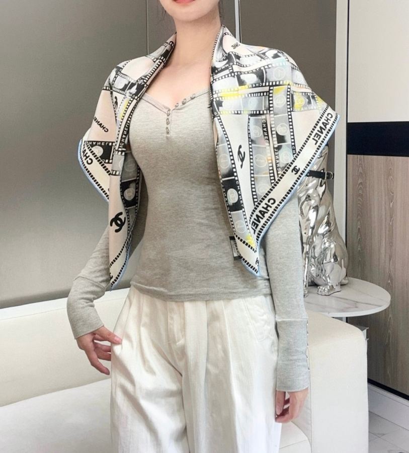 1:1 Replica Chanel scarf Chanel — 1:1 Replica — photo 2
