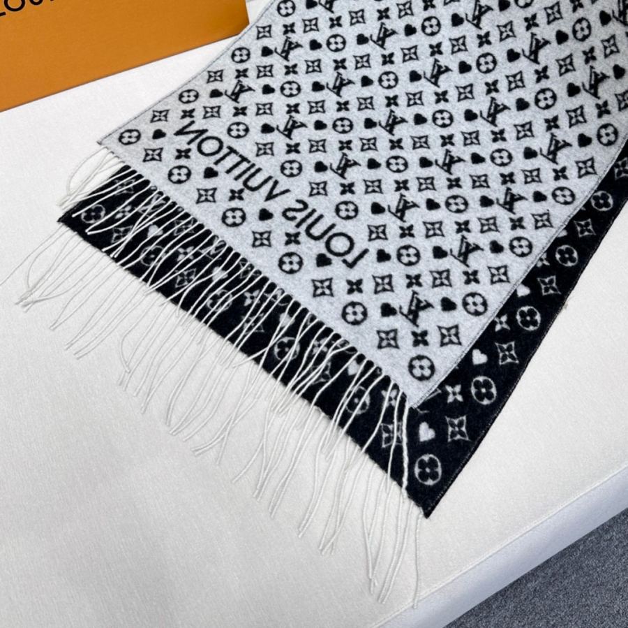 1:1 Replica LV scarf LV Monogram 45*200cm — AAA Quality Replica — photo 5