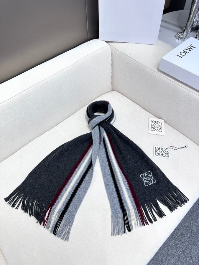 1:1 Replica Loewe scarf LOEWE Classical 30 180 — Premium Replica — photo 4