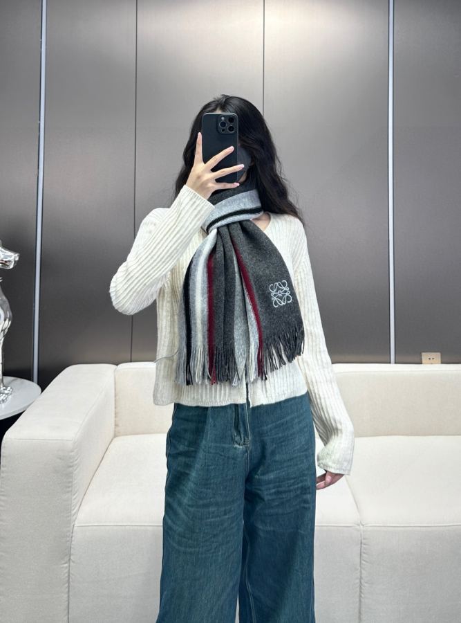 1:1 Replica Loewe scarf LOEWE Classical 30 180 — Premium Replica — photo 2