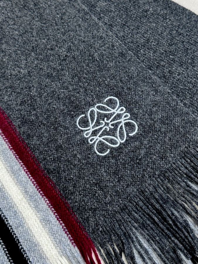 1:1 Replica Loewe scarf LOEWE Classical 30 180 — Premium Replica — photo 6