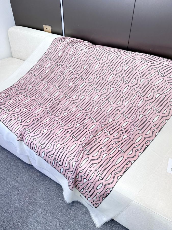 1:1 Replica Dior scarf — AAA Quality Replica — photo 4