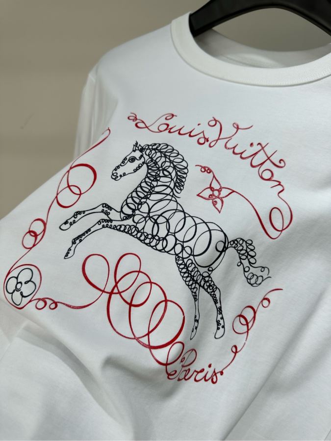 1:1 Replica LV Women lv T — AAA Quality Replica — photo 6