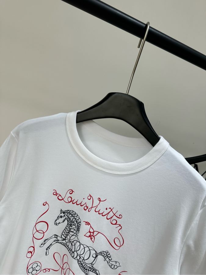 1:1 Replica LV Women lv T — AAA Quality Replica — photo 2