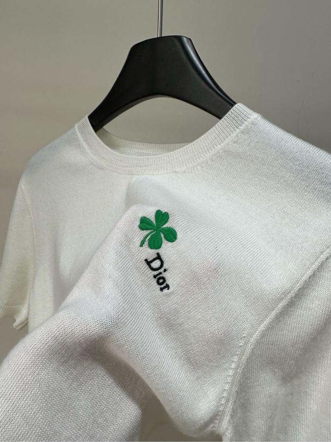 1:1 Replica Dior Women D White — 1:1 Replica — photo 4