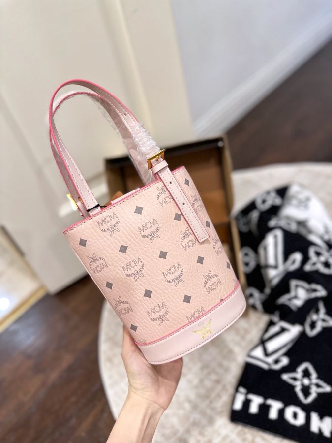 1:1 Replica MCM bag MCM! MCM Soft Berlin — Premium Replica — photo 5