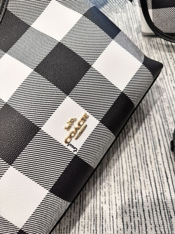 1:1 Replica COACH bag Folding gift box packaging — AAA Quality Replica — photo 6