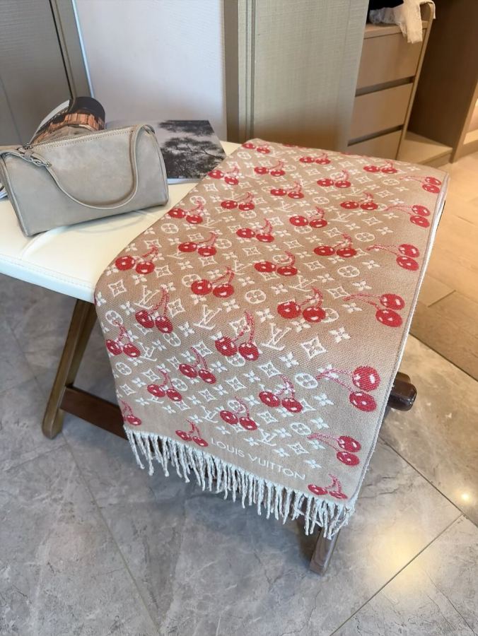 1:1 Replica LV scarf Classical 65*180cm — AAA Quality Replica — photo 3