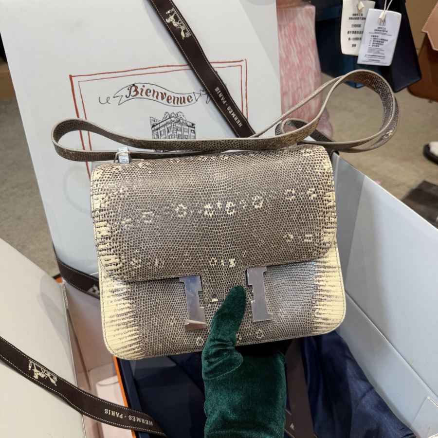 1:1 Replica Hermes bag Stewardess 24cm collection — Premium Replica — photo 10