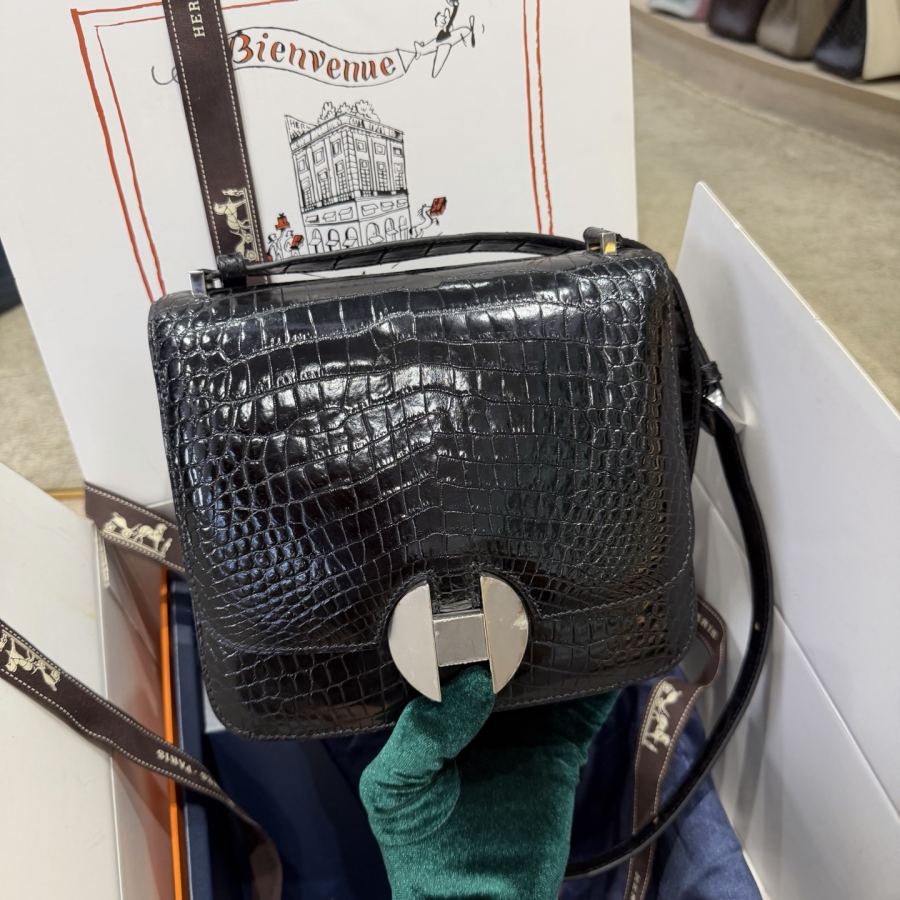 1:1 Replica Hermes bag Stewardess 24cm collection — Premium Replica — photo 11