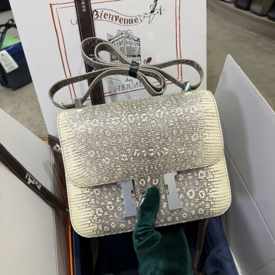 1:1 Replica Hermes bag Stewardess 24cm collection — Premium Replica — photo 12