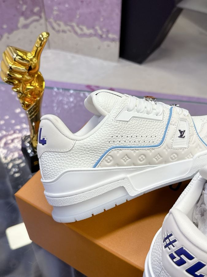 1:1 Replica Louis Vuitton shoe (Airplane Box 10) — AAA Quality Replica — photo 8