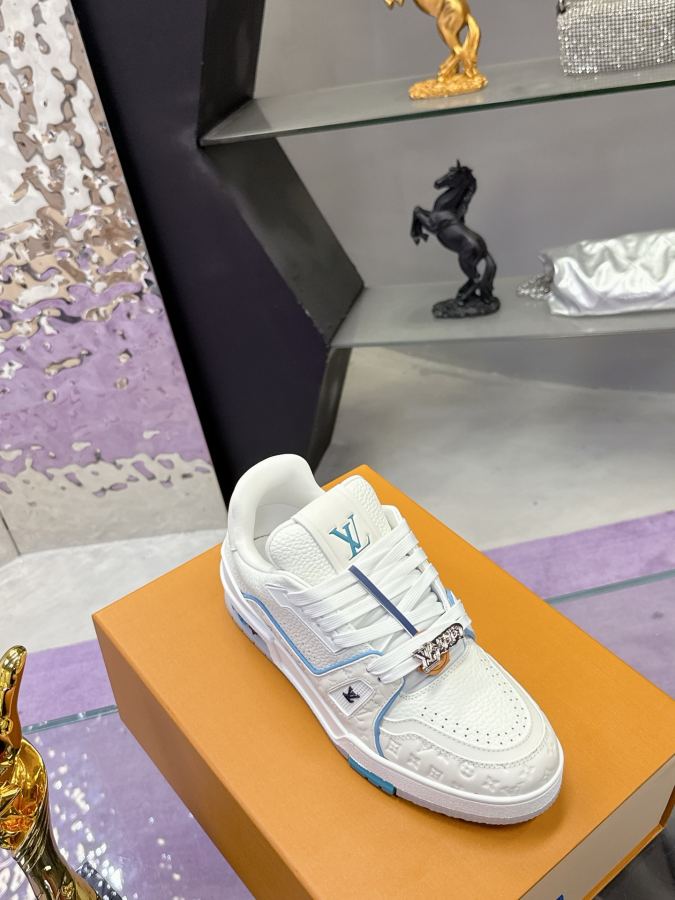 1:1 Replica Louis Vuitton shoe (Airplane Box 10) — AAA Quality Replica — photo 6