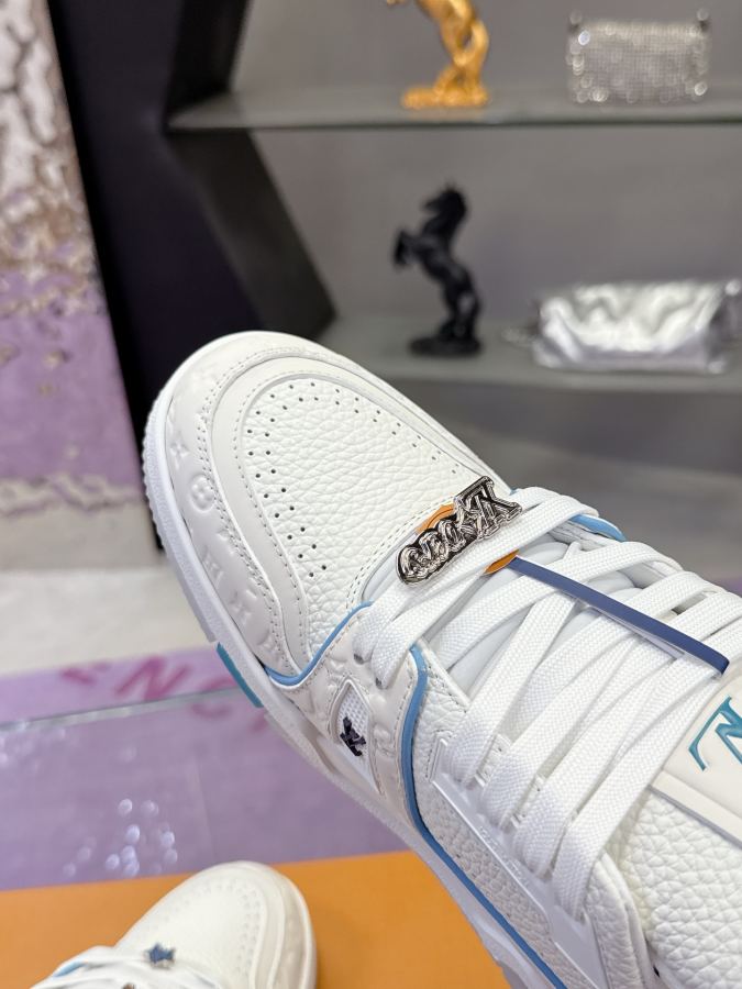 1:1 Replica Louis Vuitton shoe (Airplane Box 10) — AAA Quality Replica — photo 7