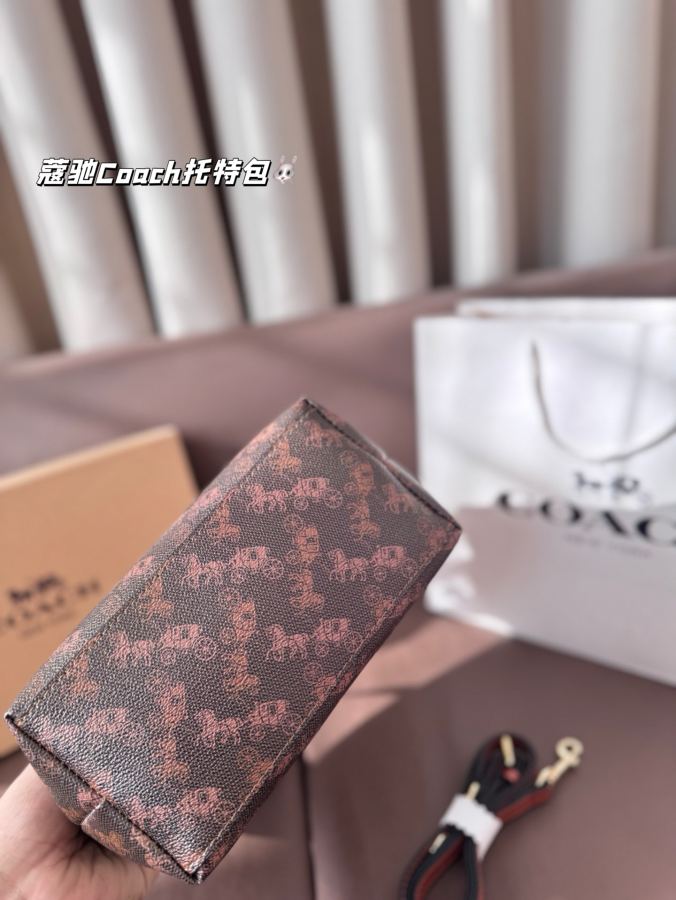 1:1 Replica COACH bag Comes with box with pendant — 1:1 Replica — photo 5