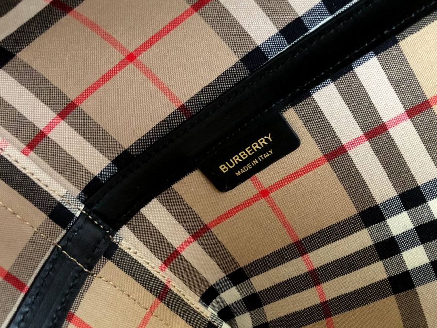 1:1 Replica Burberry bag + logo 13 — 1:1 Replica — photo 8