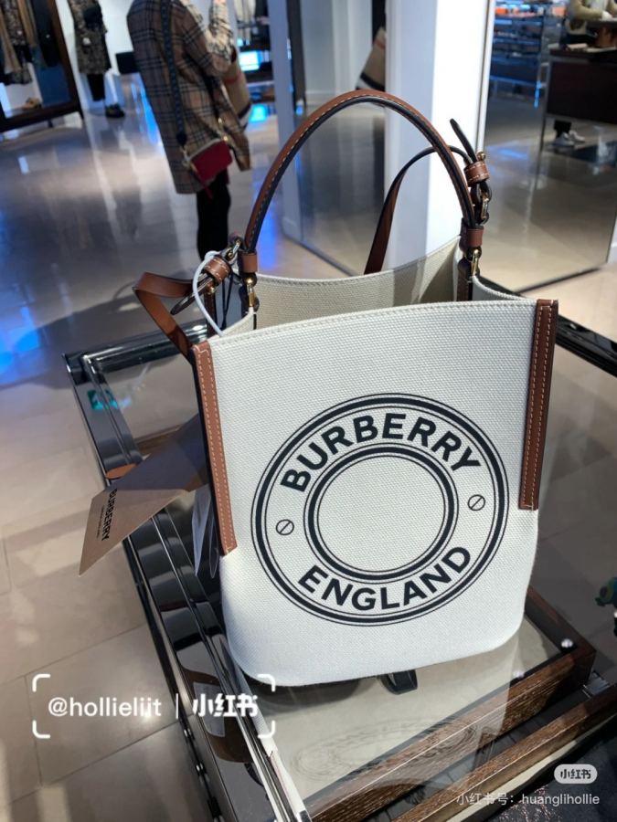 1:1 Replica Burberry bag Upper body picture — Premium Replica — photo 5
