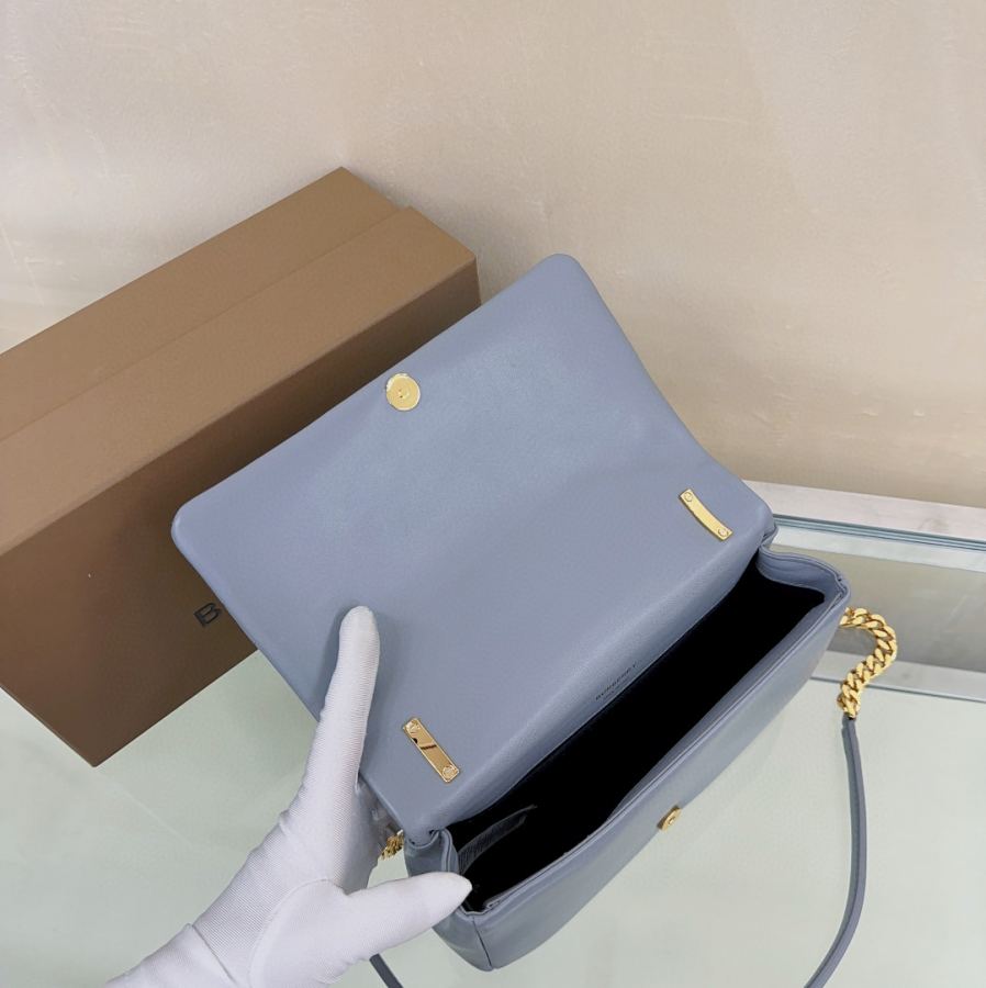 1:1 Replica Burberry bag B TB — AAA Quality Replica — photo 7