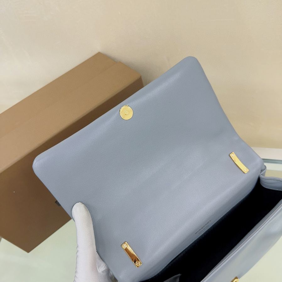 1:1 Replica Burberry bag B TB — AAA Quality Replica — photo 8