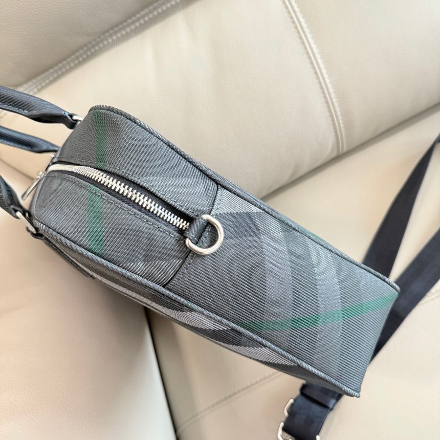 1:1 Replica Burberry bag more details — 1:1 Replica — photo 5