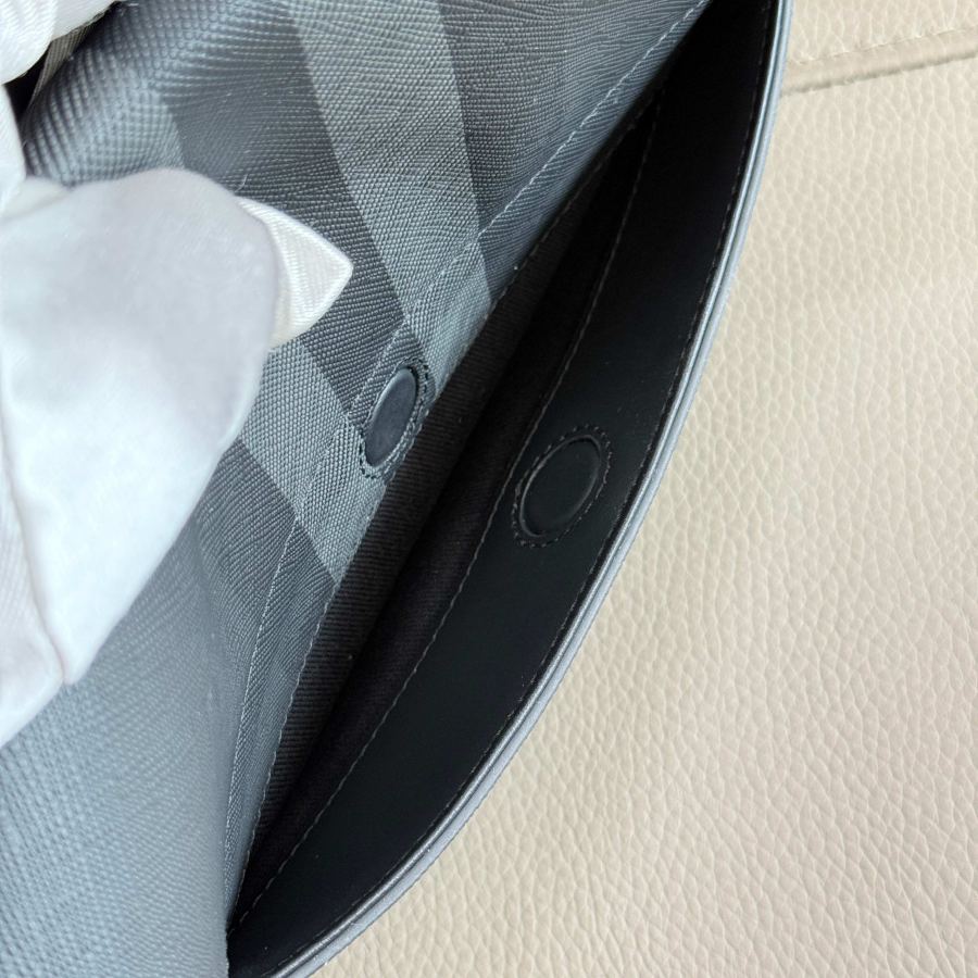 1:1 Replica Burberry bag more details — Premium Replica — photo 5
