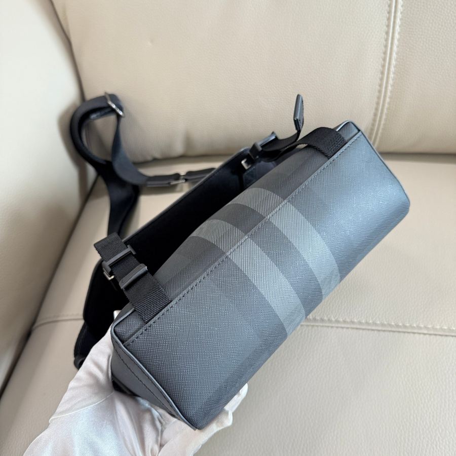 1:1 Replica Burberry bag more details — Premium Replica — photo 8