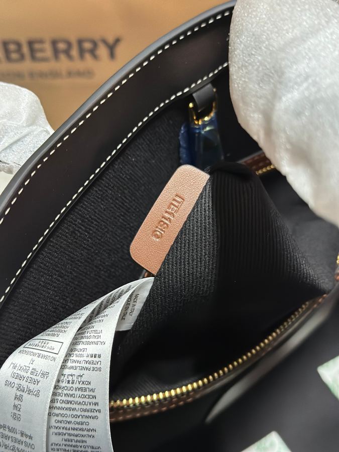 1:1 Replica Burberry bag tote — Premium Replica — photo 7