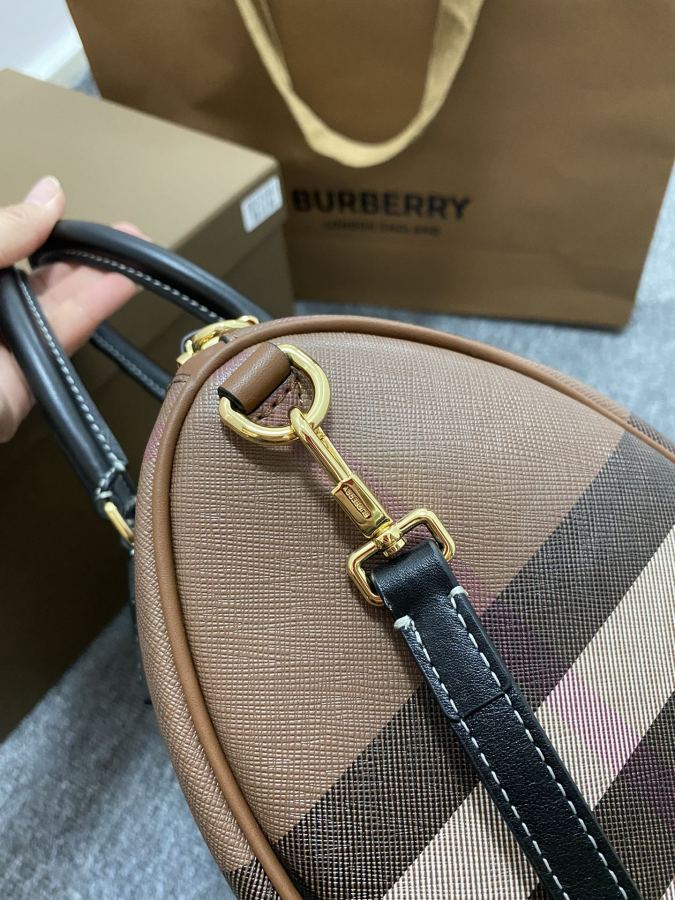 1:1 Replica Burberry bag bur — AAA Quality Replica — photo 4