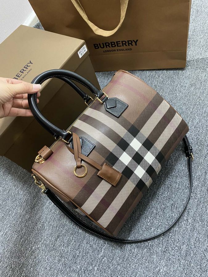 1:1 Replica Burberry bag bur — AAA Quality Replica — photo 3