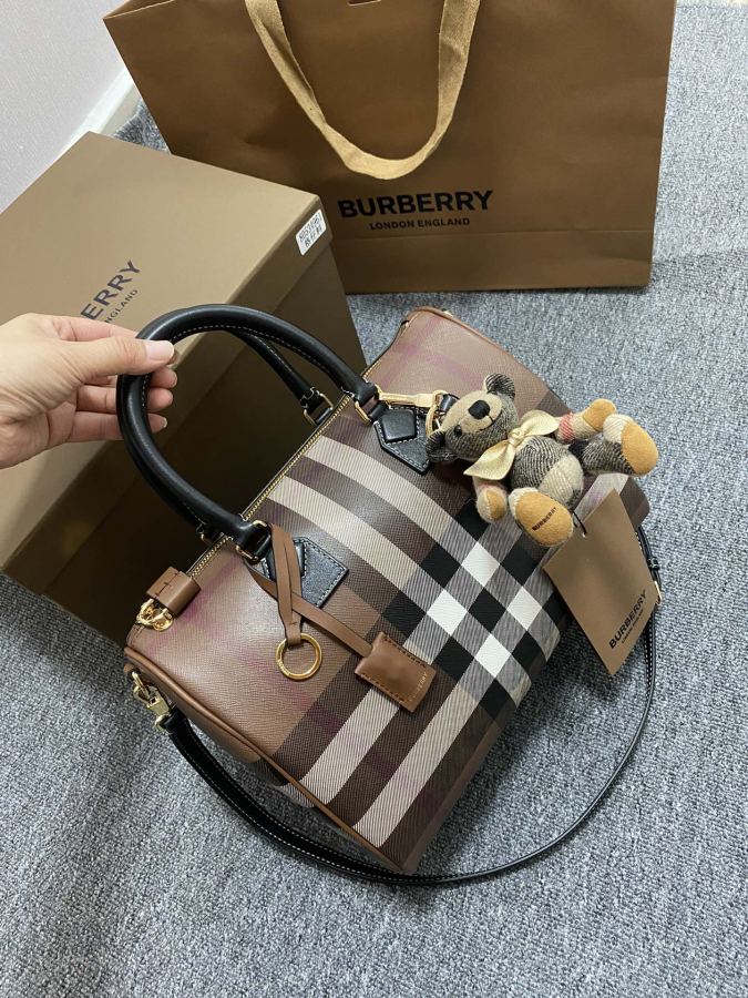 1:1 Replica Burberry bag bur — AAA Quality Replica — photo 2
