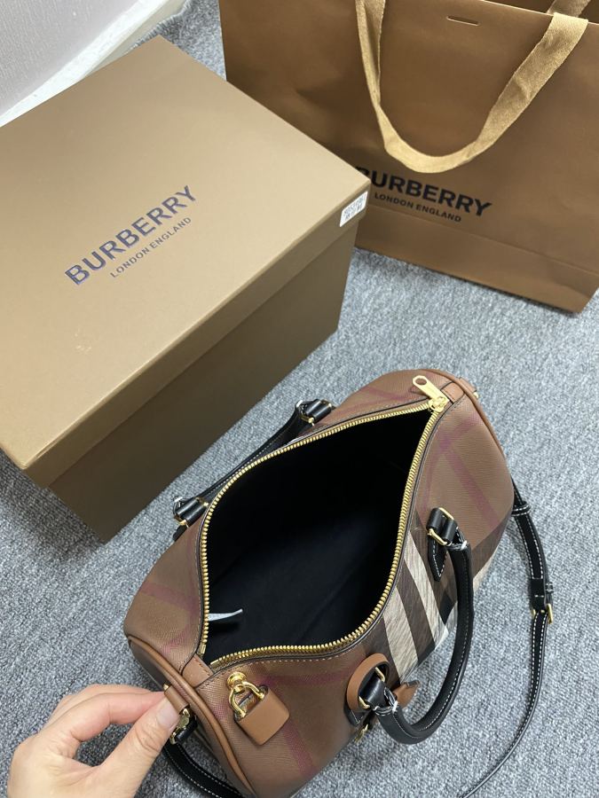 1:1 Replica Burberry bag bur — AAA Quality Replica — photo 8